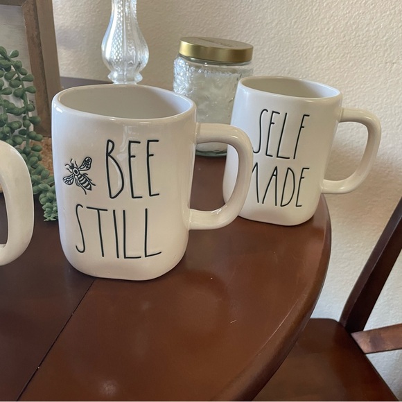 Rae Dunn mug Set - Picture 1 of 5